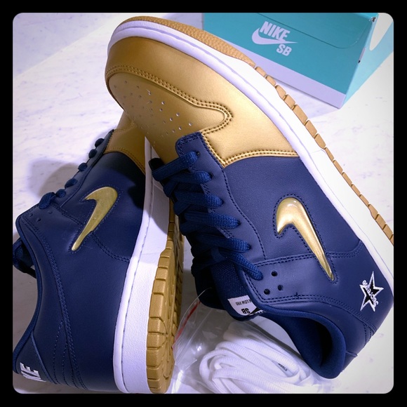 Nike SB Dunk Low-Supreme Jewel
